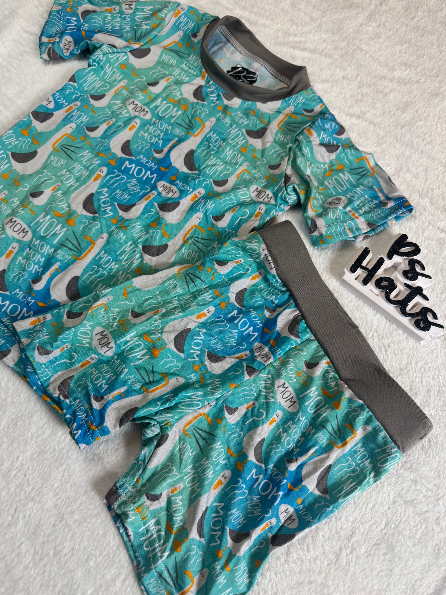 Mom Mom Mom - Shorts Set
