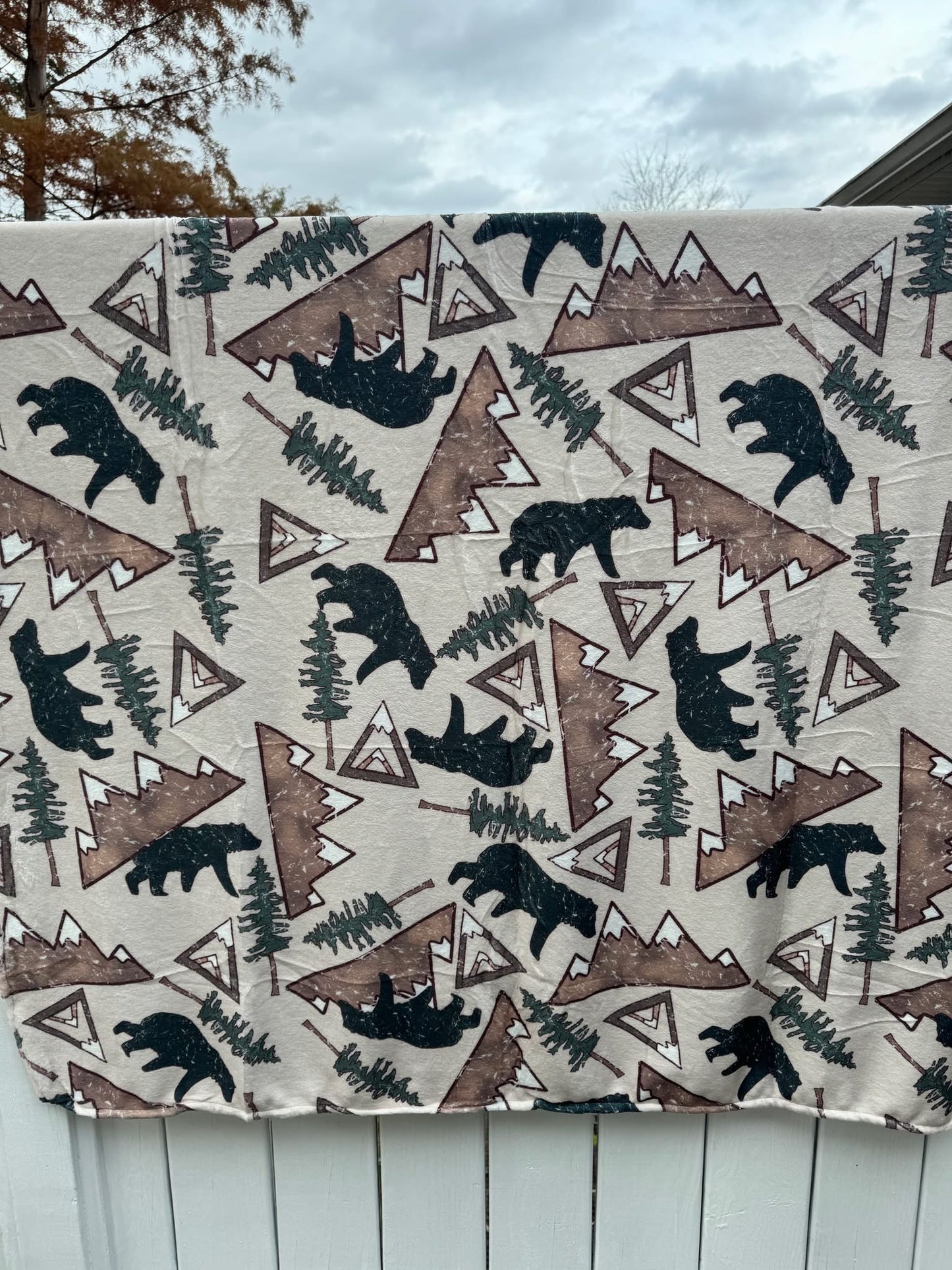 Mountain Bears - Throw Size