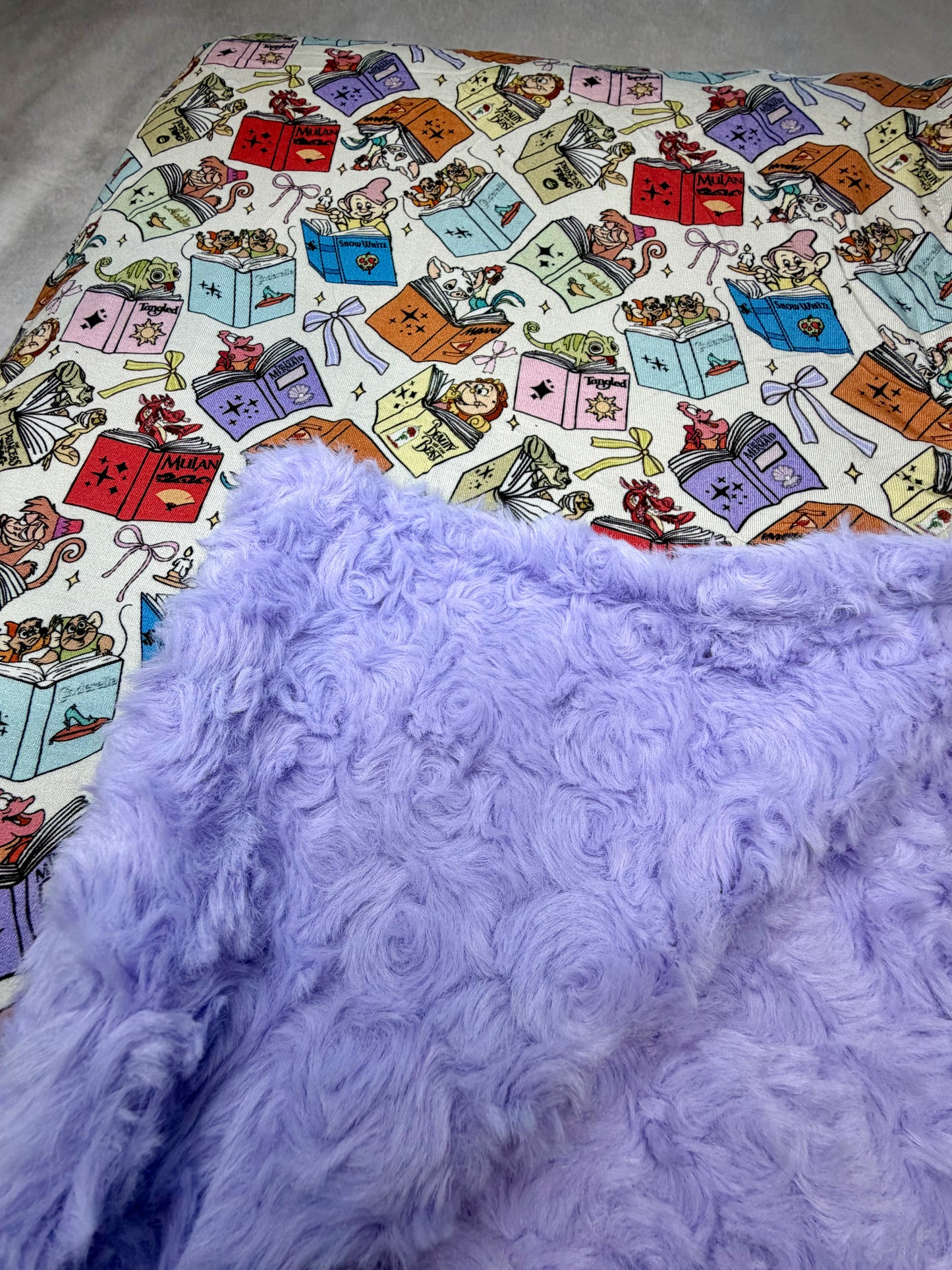 Enchanted Library - Full/Queen Size (60x80)